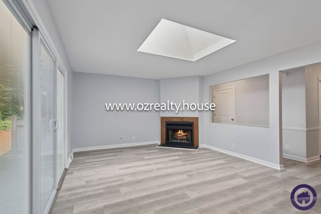 Photo - 5537 Willowood Ct