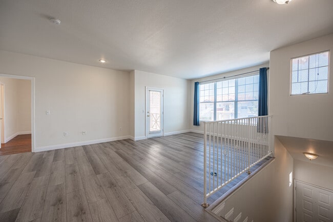 Photo - 8555 W Russell Rd