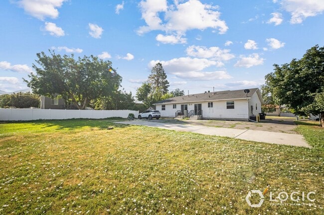 Photo - 820 W 1175 S Unit 820