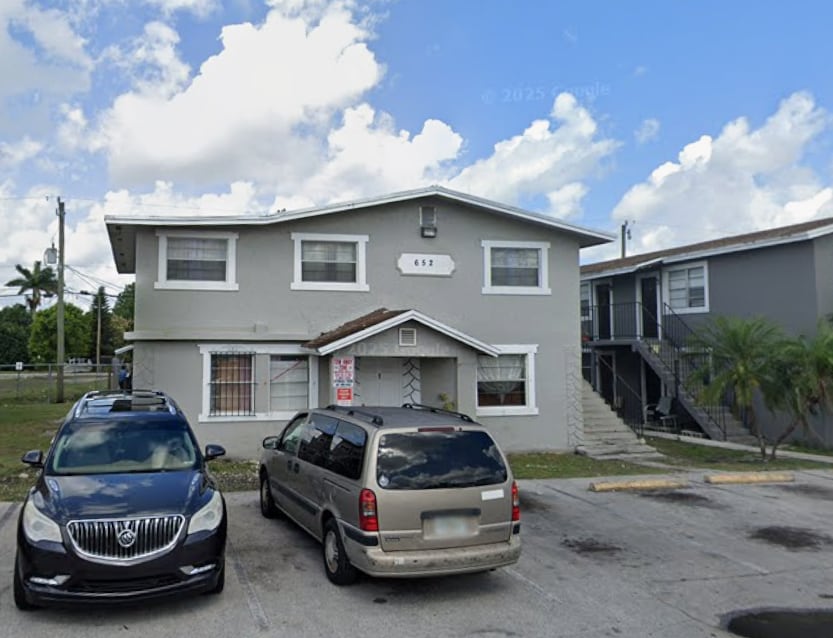 Photo - 652 SW 4th St Unit 1A