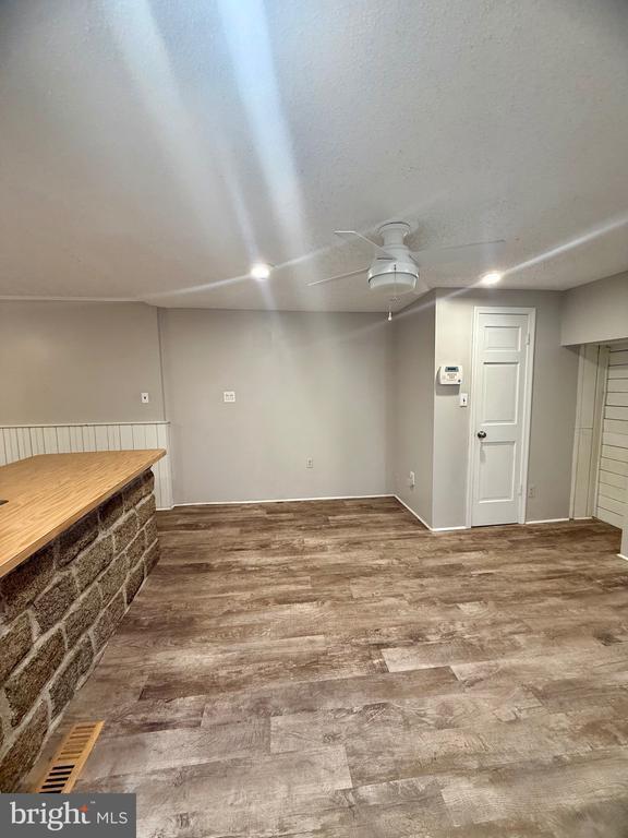 Photo - 125 Maple St