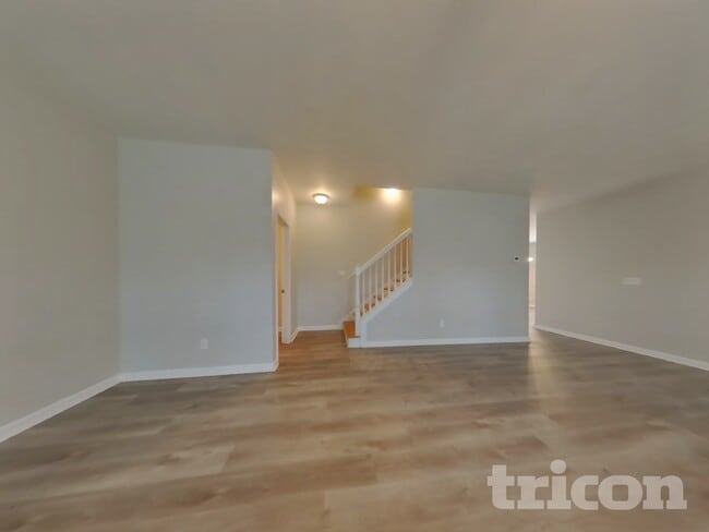 Photo - 383 Oakhaven Way