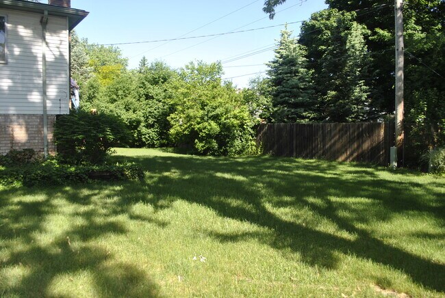 Photo - 2869 E Eisenhower Pky