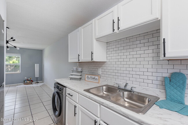 Photo - 1734 Avocado Ave Unidad 6