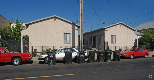 Photo - Johnston Apartments