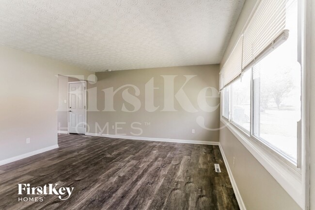 Photo - 4877 Folger Dr