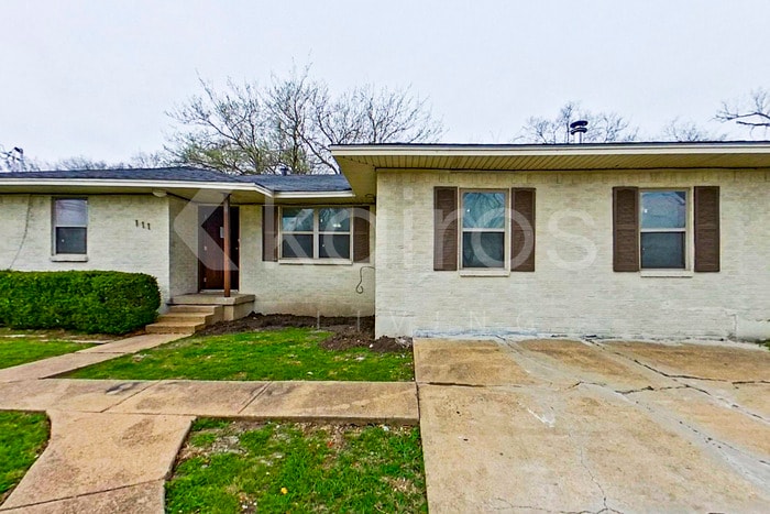 Photo - 111 Evelyn St
