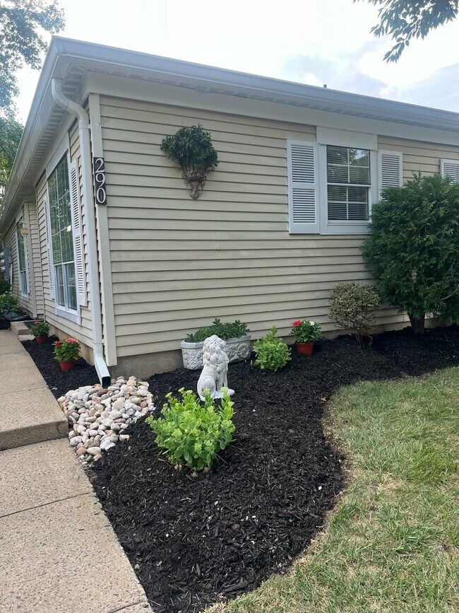 Photo - 290 Bishop Ct