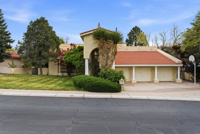 Photo - 9706 Tanoan Dr NE