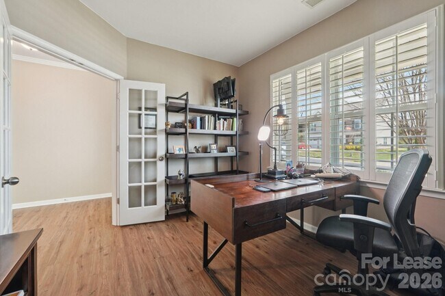 Photo - 5016 Riverdale Dr