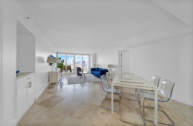 Photo - 1717 N Bayshore Dr Unit FL37-ID1054106P