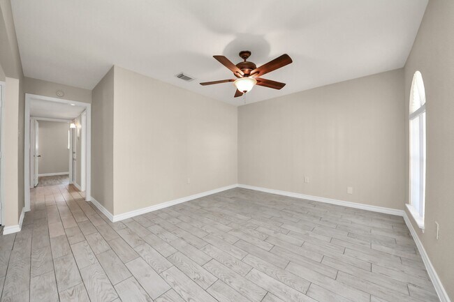 Photo - 11915 Binghamton Dr