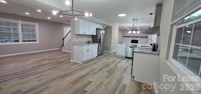 Photo - 7200 Shadowlake Dr