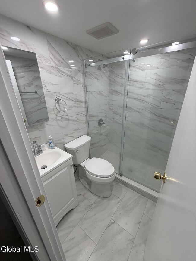 Photo - 58 S Swan St Unit 1