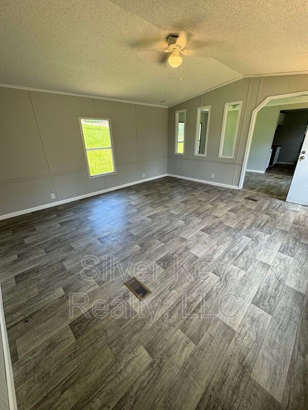 Photo - 339 Co Rd 439