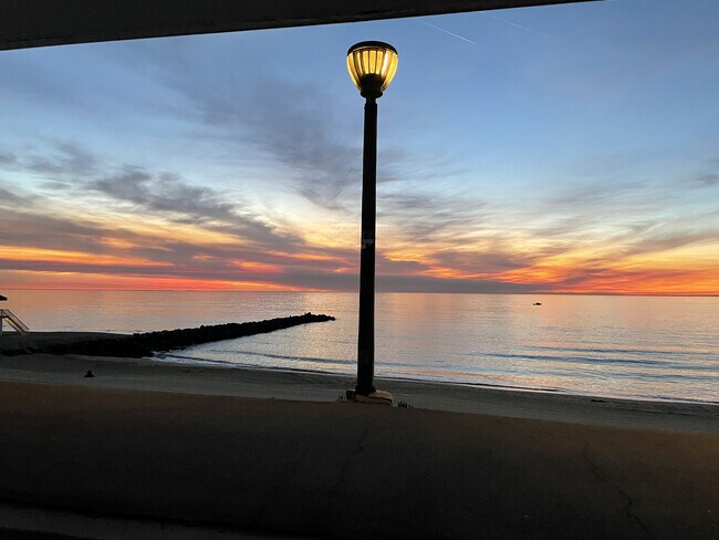 Photo - 615 ESPLANADE Unidad 105