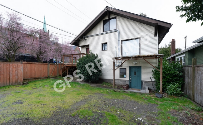 Building Photo - 5302 9th Ave NE