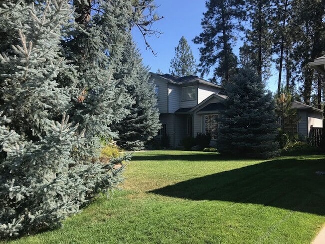 Building Photo - COMING SOON !! Two Story Home By Old Sundance Golf Course