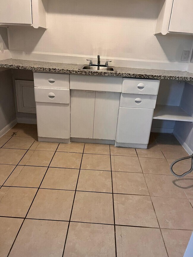 Photo - 702 Rosedale St