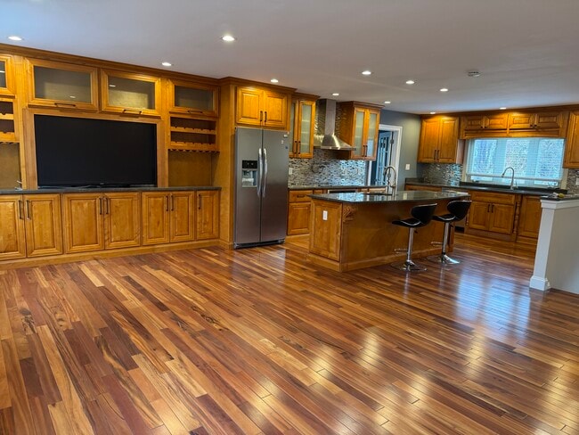 Building Photo - 7209 Needwood Rd