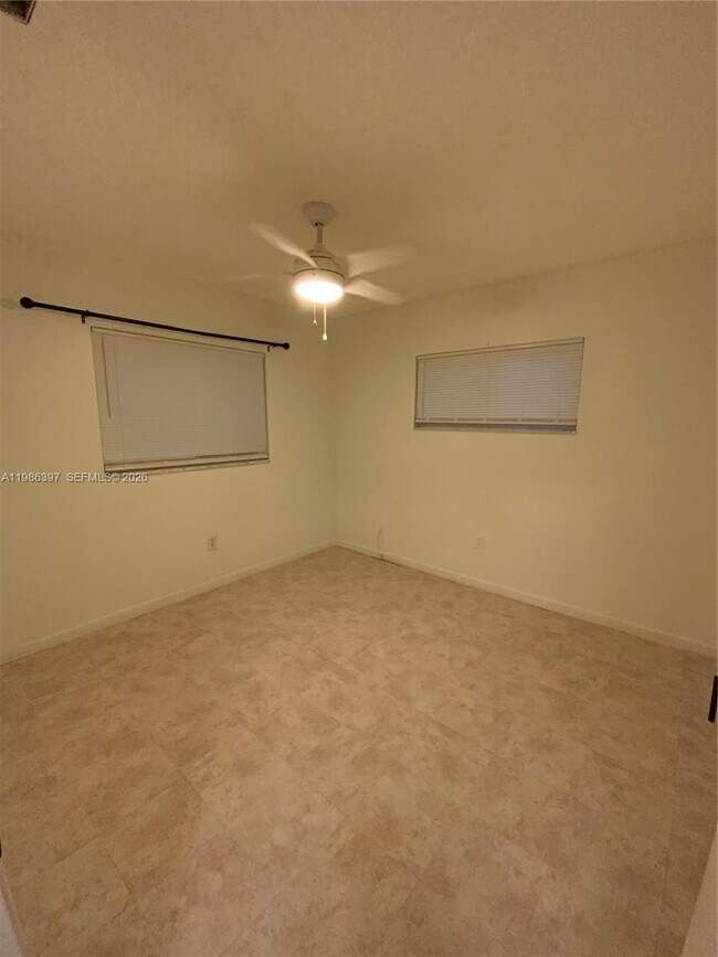 Photo - 11128 Median St