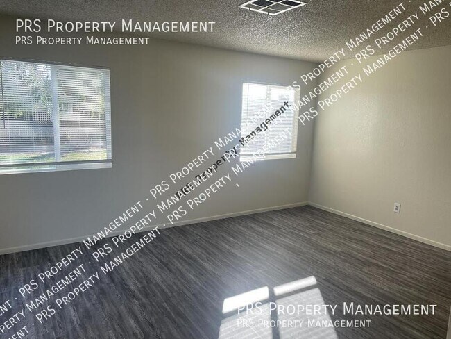 Photo - 1715 S Windsor-