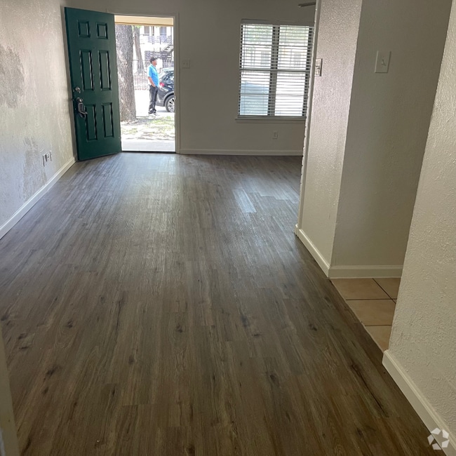 Building Photo - 13929 Brookgreen Dr Rental