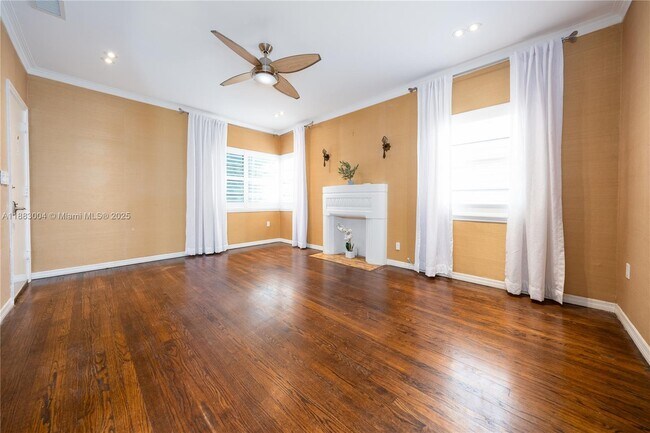 Photo - 1051 Michigan Ave Unidad 3