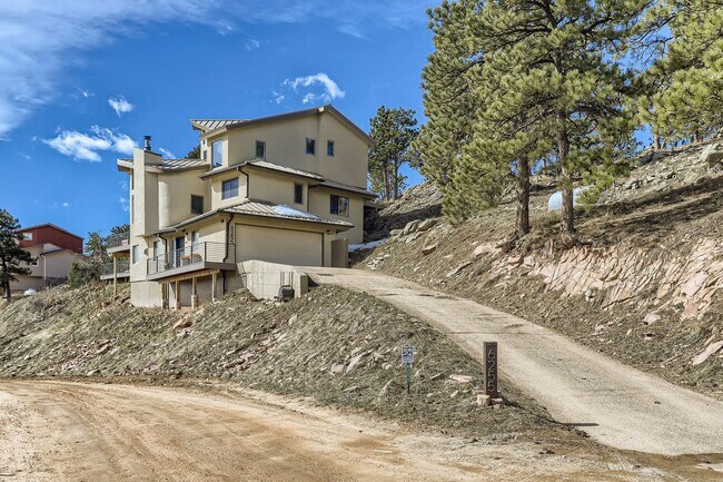 Photo - Stunning Views 2 BDR Home in Foothills