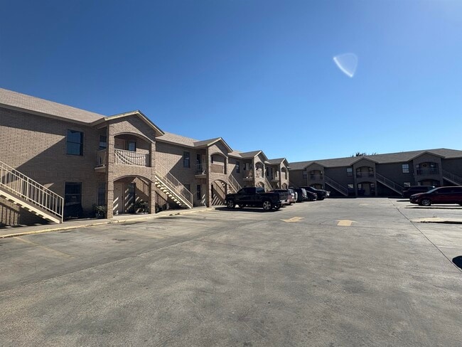 Photo - 4419 Springfield Ave Unit 213