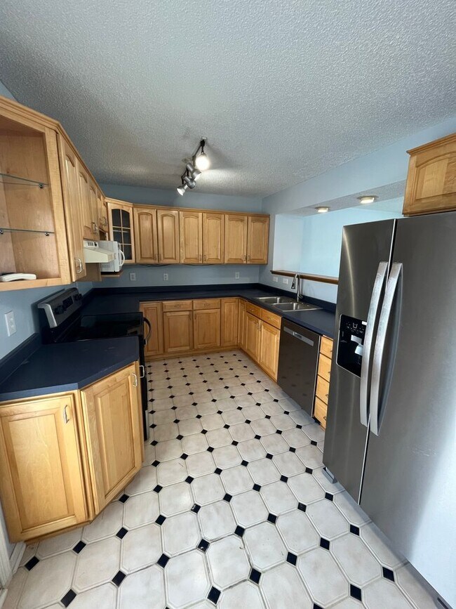 Photo - 3-Bedroom, 1.5-Bathroom Home in Hilliard
