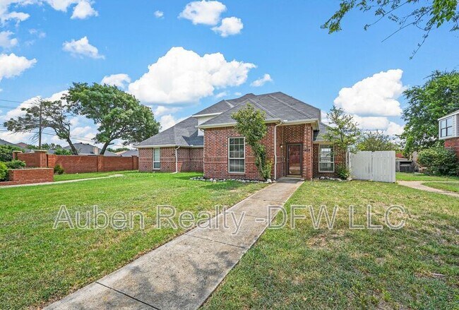 Photo - 902 Wentwood Dr