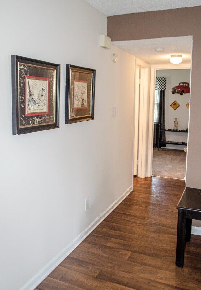 Photo - Vista Villa Apartments