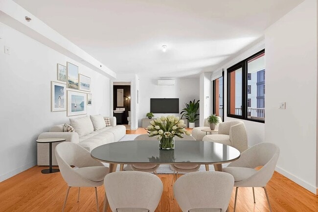 123 Melrose St Unit 306