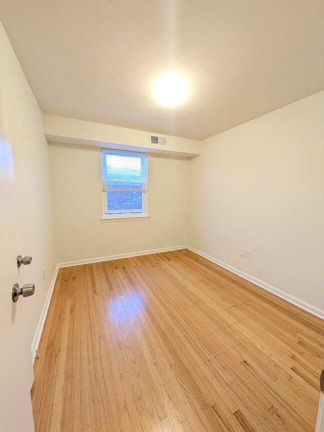 Photo - 12 Apel Ave Unit 12-B