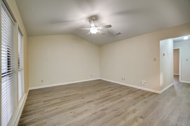 Photo - 8615 Rockwood Ln Unit 314