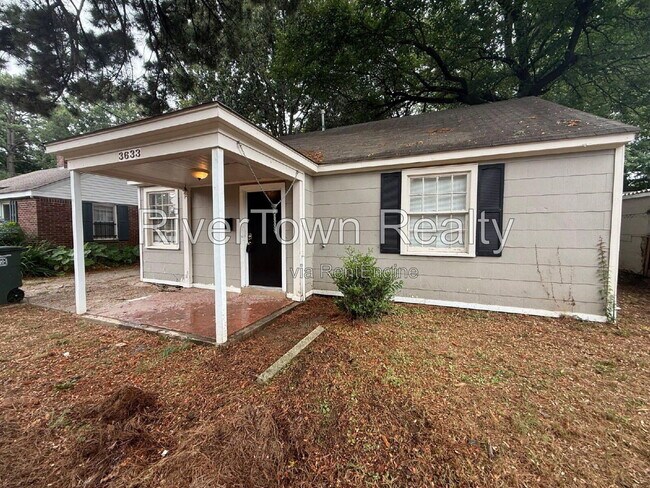 3633 N Lloyd Cir