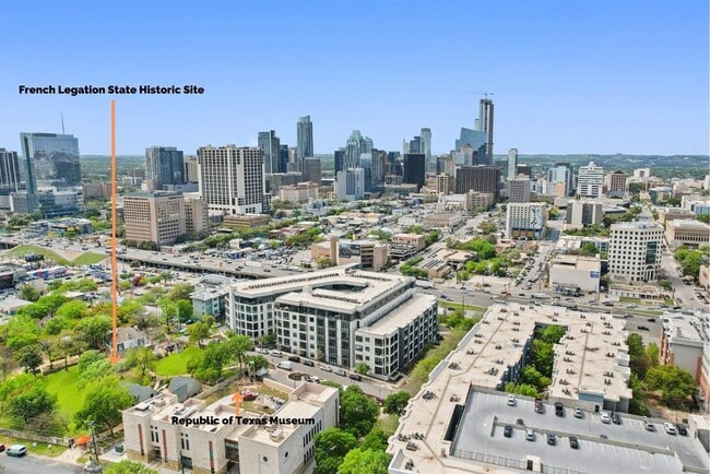 Photo - 800 Embassy Dr Unit 523