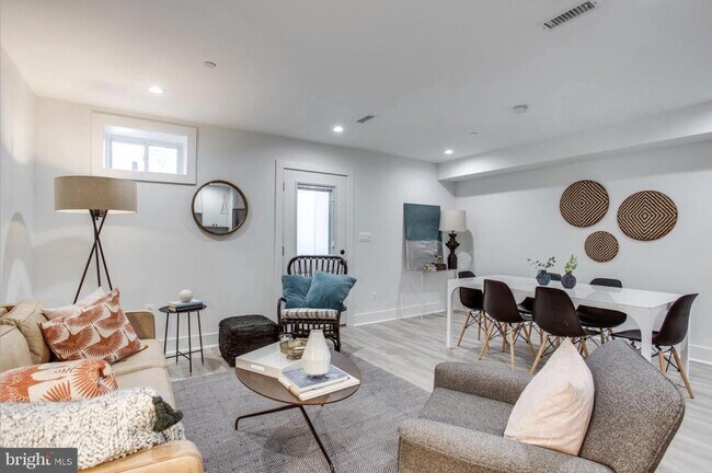 Photo - 22 Bryant St NW Unidad 1