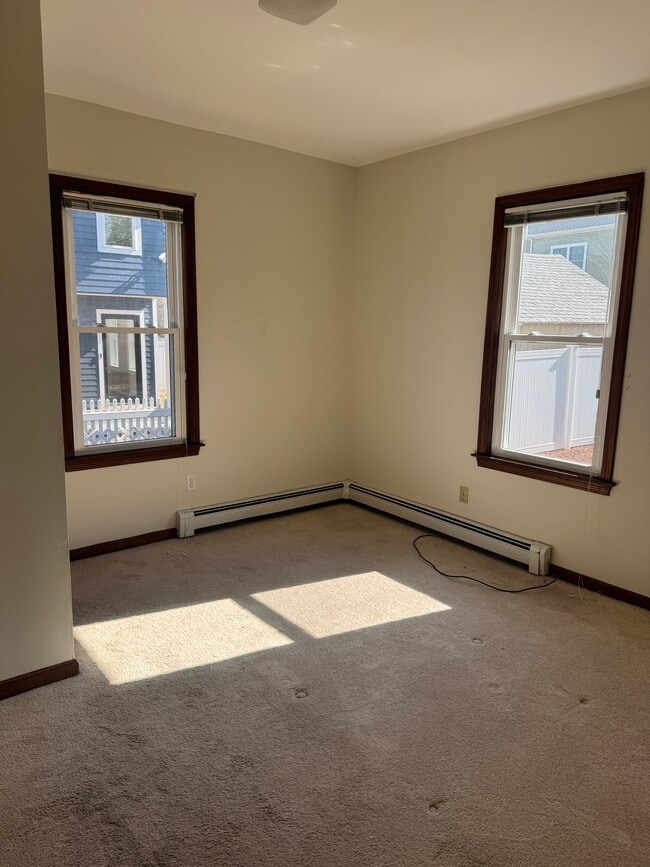 Photo - 289 Spruce St