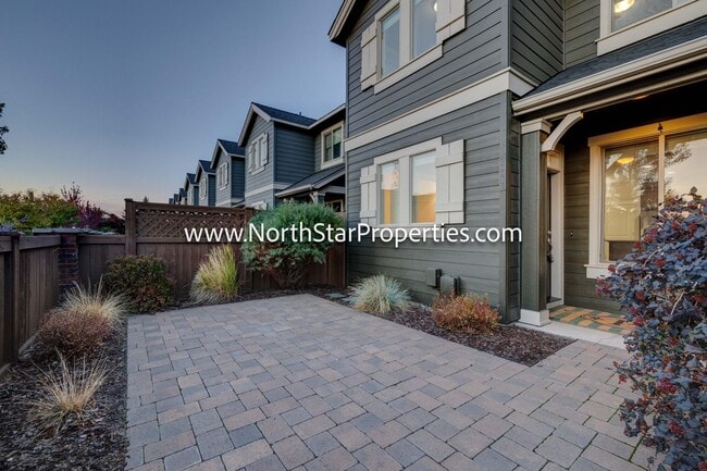 Photo - 20916 NE High Desert Ln