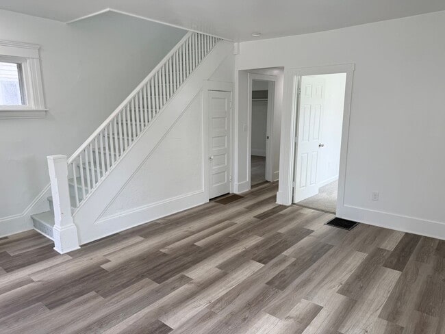 Photo - 1701 E Ganson St Unit Orange - 231