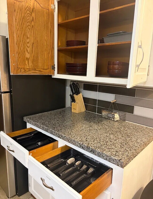 Photo - 1445 E Lynn Dr