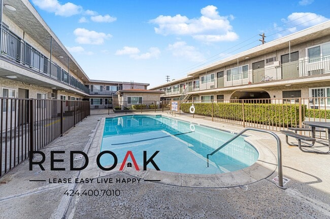 Photo - 8040 Reseda Blvd Unidad 246