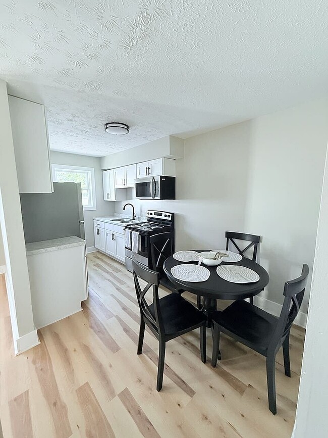 Kitchen View #2 - Vista West III