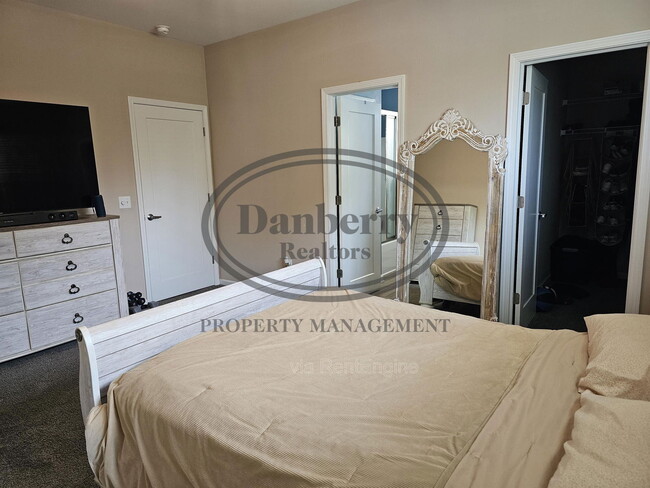 Photo - 6625 Wesley Dr