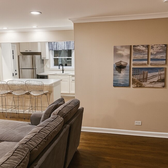 Photo - 9127 Central Ave