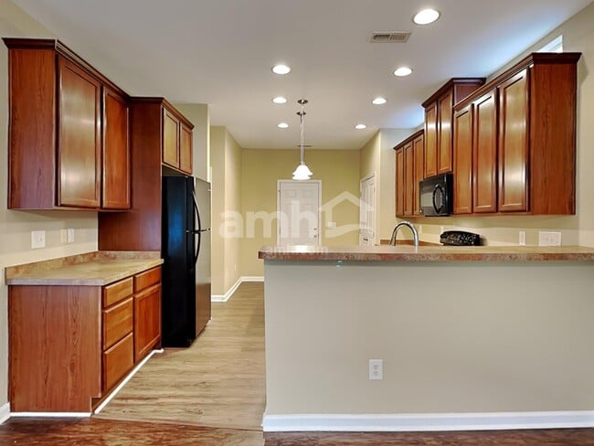 Photo - 3211 Whispernut Ln