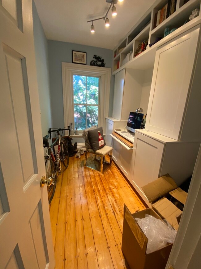 Photo - 53 E Springfield St