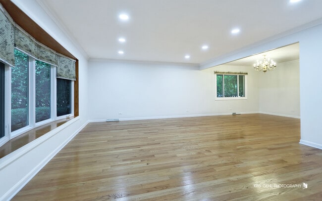 Photo - 605 W Gilbert Rd